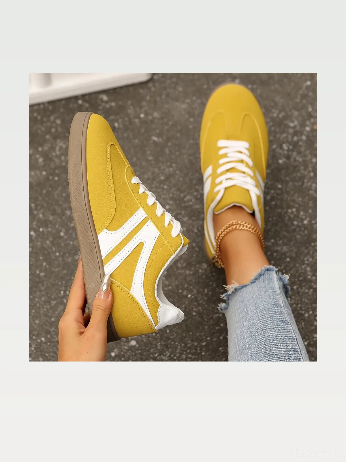 Stylish Lace-Up Round Toe Flat Casual Sneakers